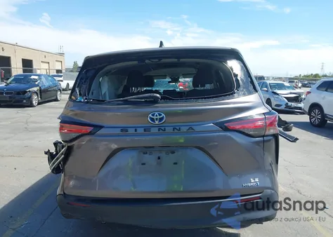 2022 Toyota Sienna Le из США, поврежденный, VIN 5TDKRKEC3NS097101